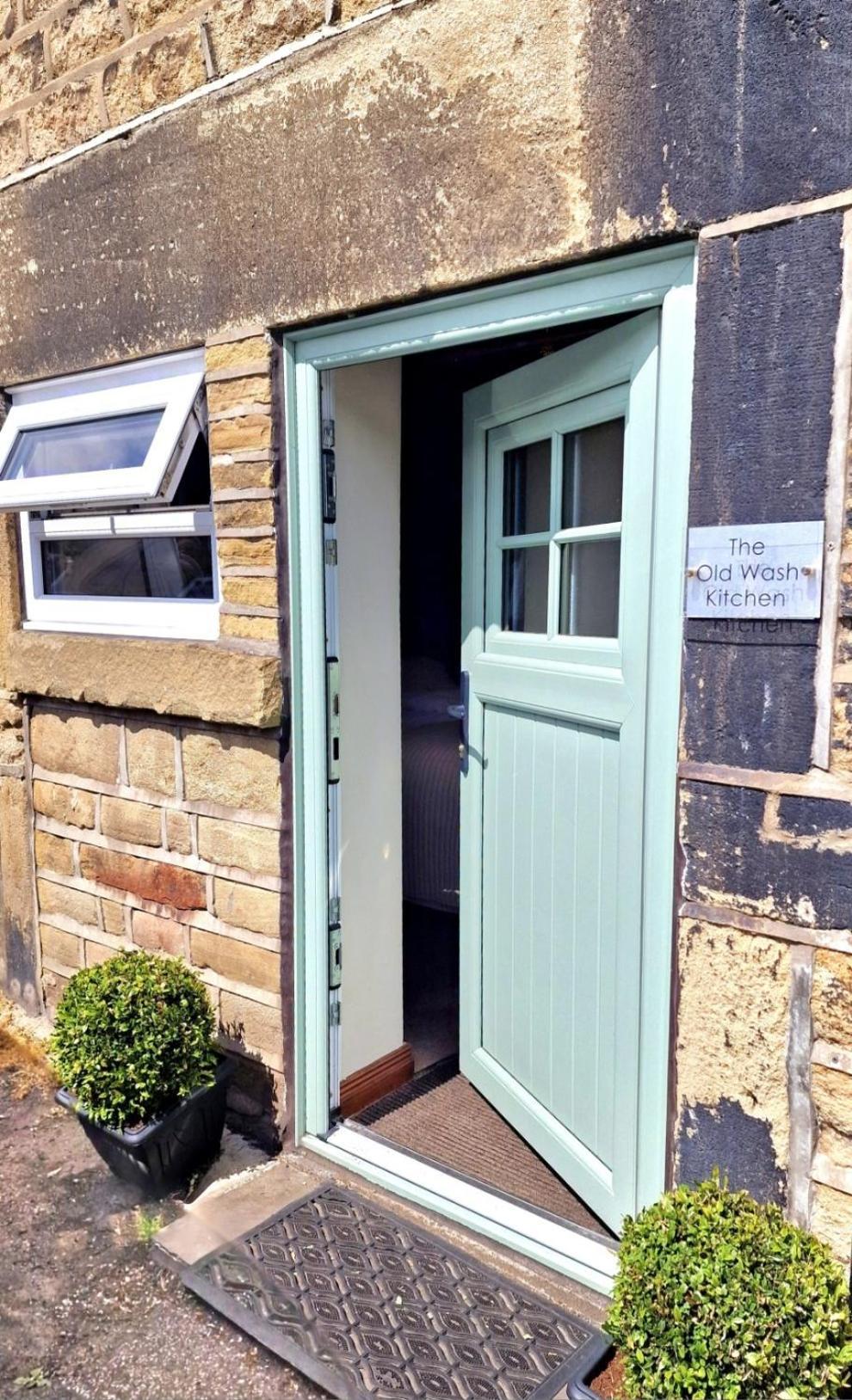 The Old Wash Kitchen - Charming Character Cottage In Holmfirth, Yorkshire Buitenkant foto